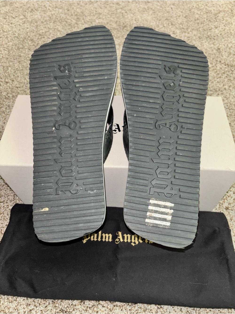 Palm Angels Black and White Logo Flip Flops - Picture 4 of 11